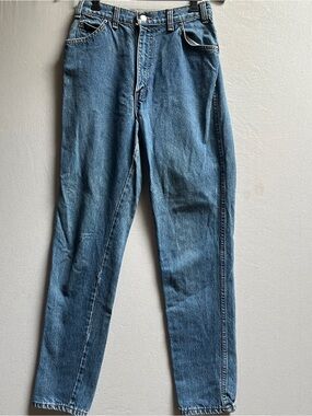 Vintage 1980s Levi's High Waisted Tapered Leg Mom Jeans Made in Canada Size 27